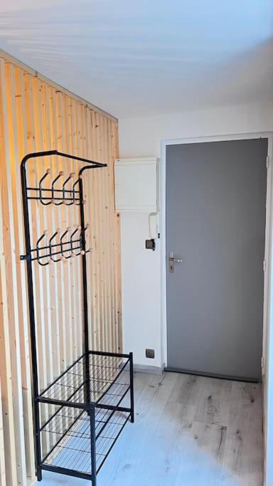 Logement Moderne Au Coeur Du Village Saint-Georges-de-Luzencon Екстер'єр фото