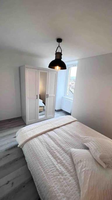 Logement Moderne Au Coeur Du Village Saint-Georges-de-Luzencon Екстер'єр фото